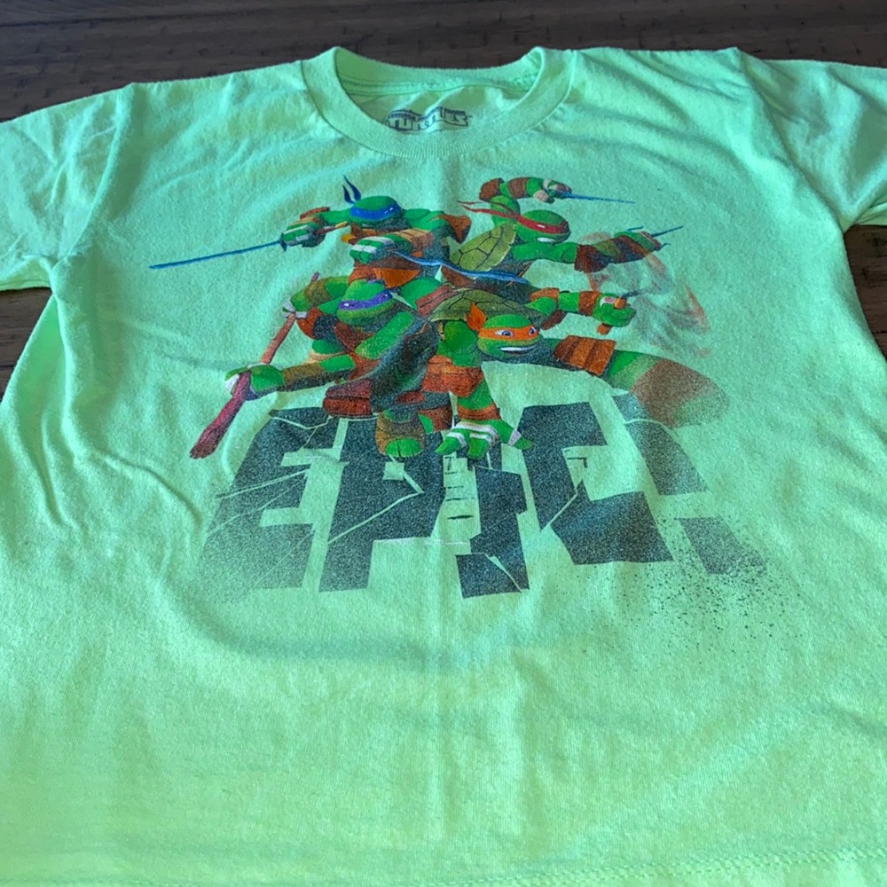 Nickelodeon Teenage Mutant Ninja Turtle T-Shirt 🧦